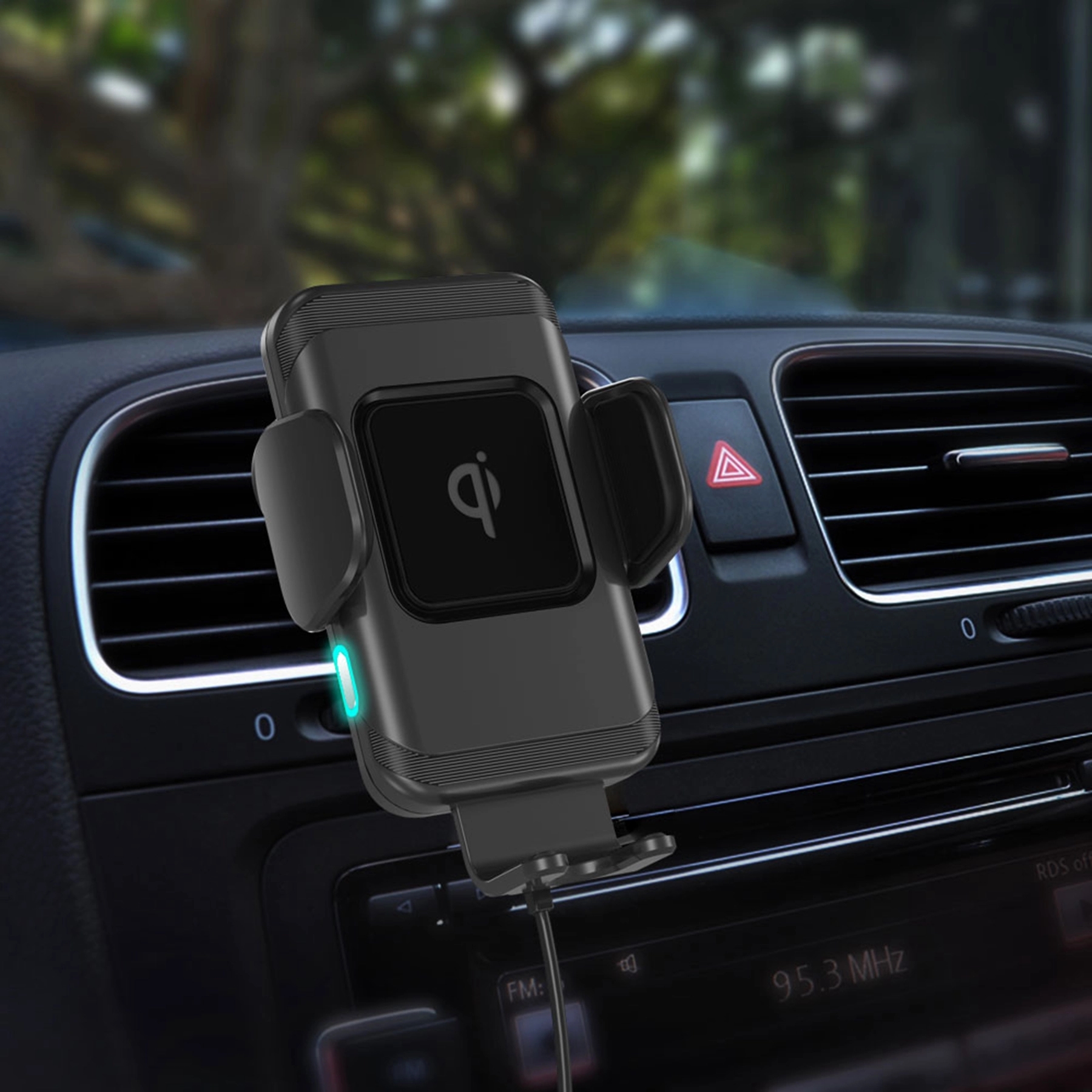 10W Touch Sense Automatic Infrared Fast Car Wireless Charger 2
