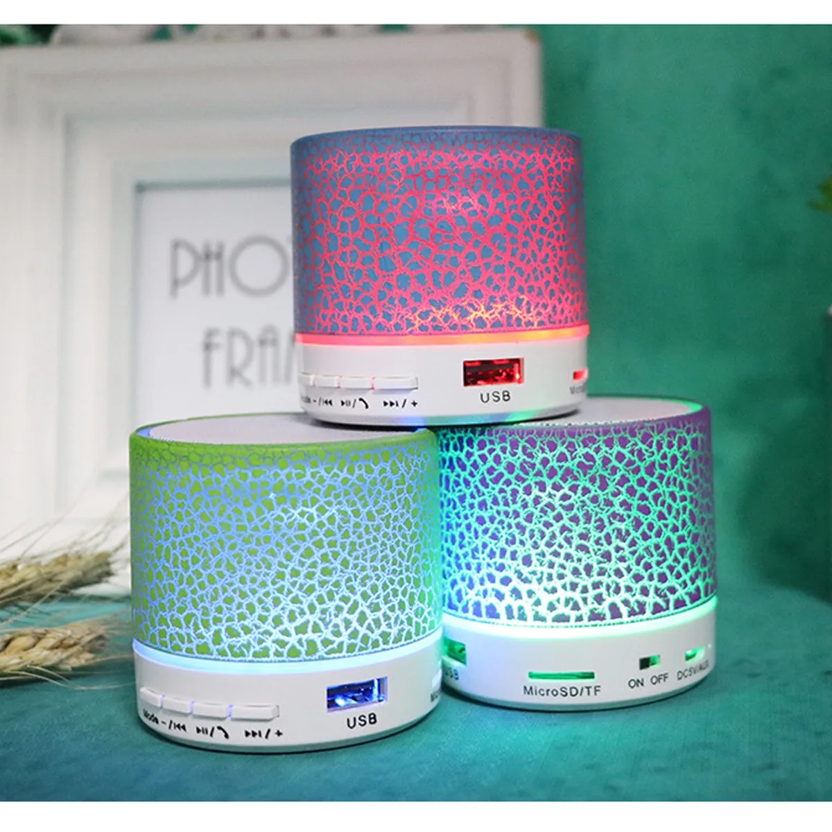 Portable Crack Wireless Mini BT Speaker with LED Light 4
