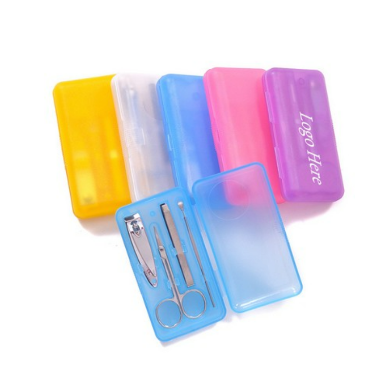 Travel Manicure Kit In Plastic Case 1