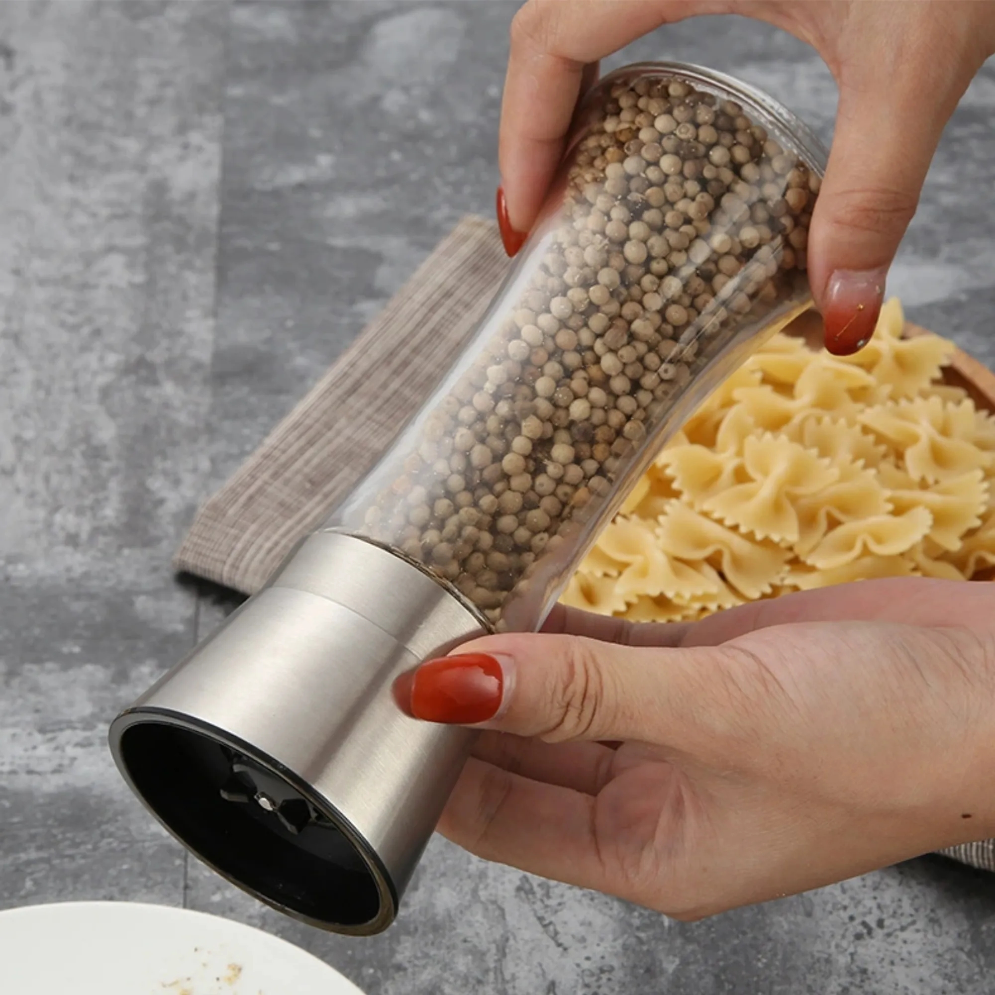 6.5oz Adjustable Salt Pepper Manual Spice Grinder Glass Jar 2