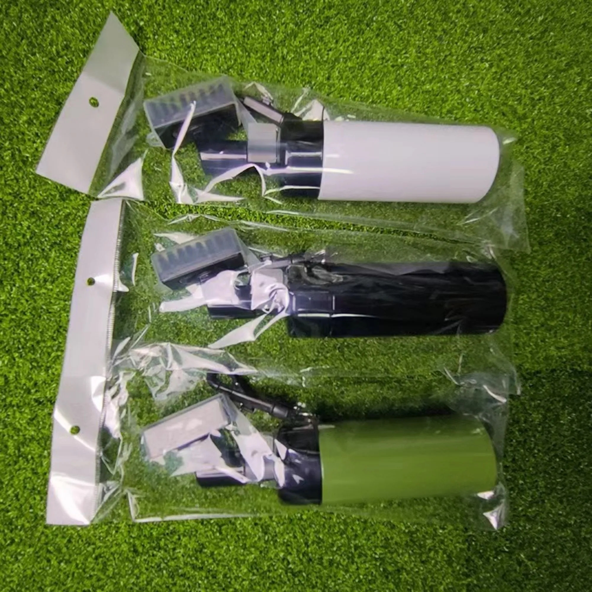 Golf Club Cleaner Brush with Water Dispenser 1