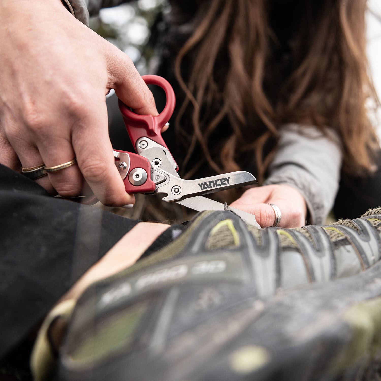 Leatherman® Raptor Response - Red 4
