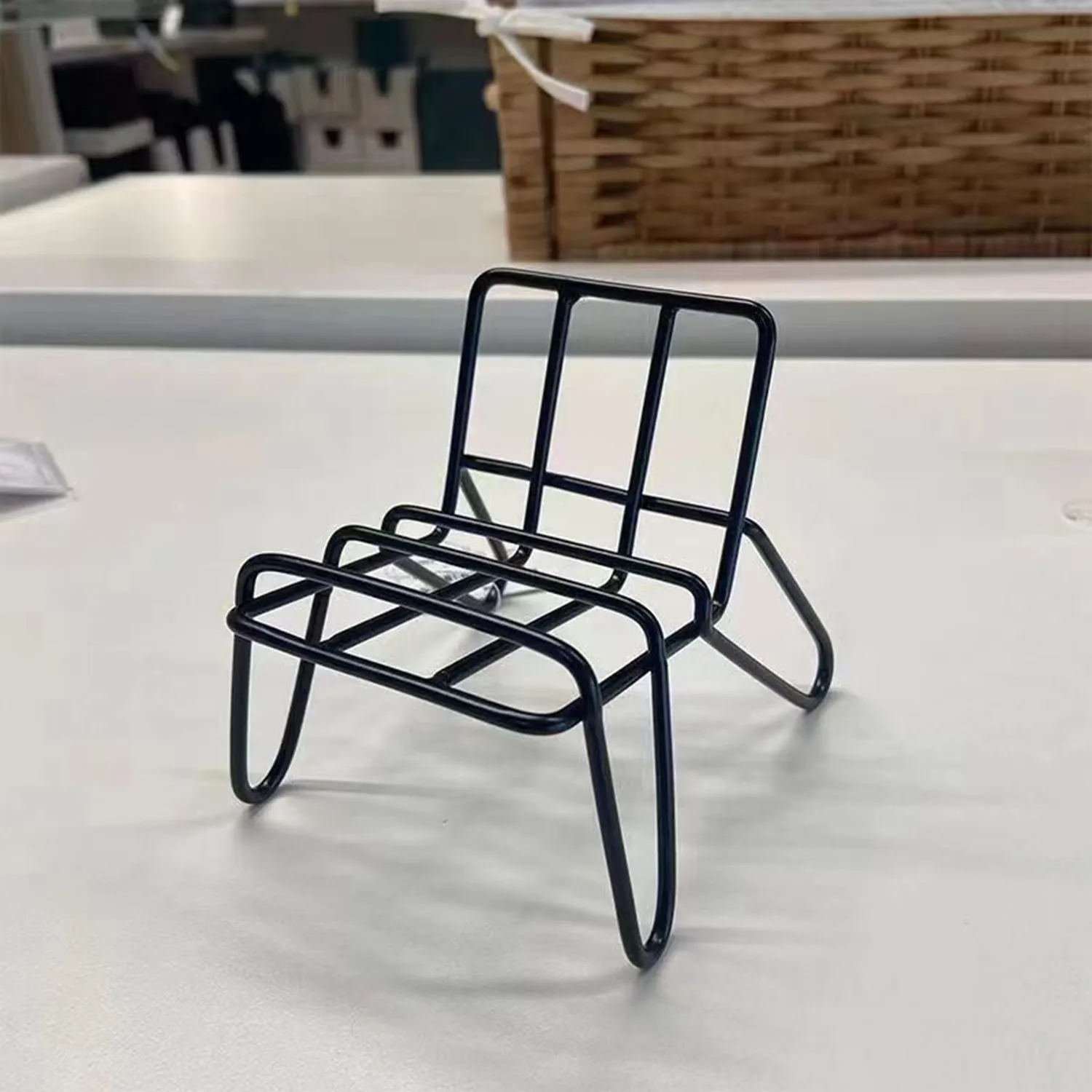 Iron Decorative Small Ornaments Mobile Phone Holder 8