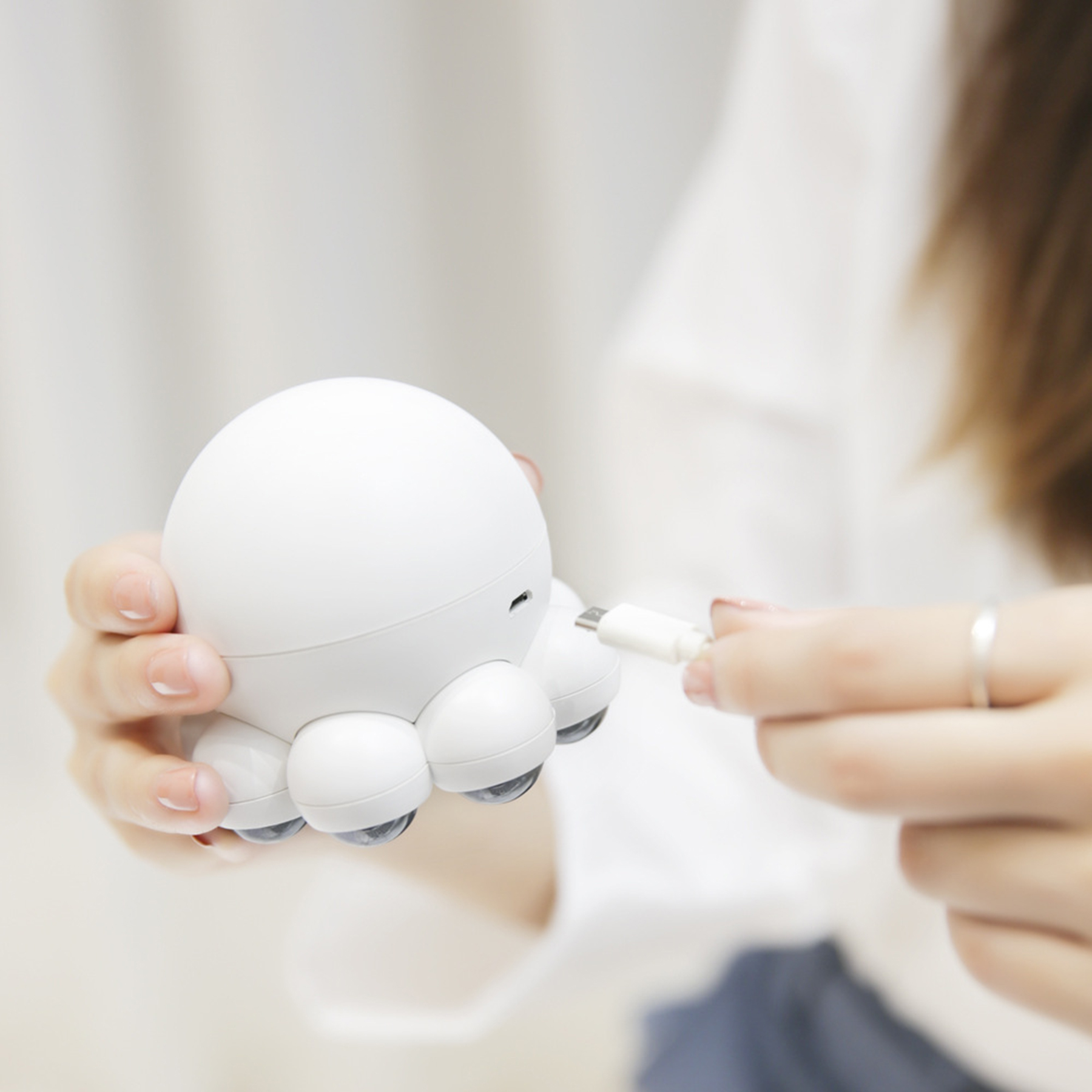 Mini Portable Handheld Massager 2