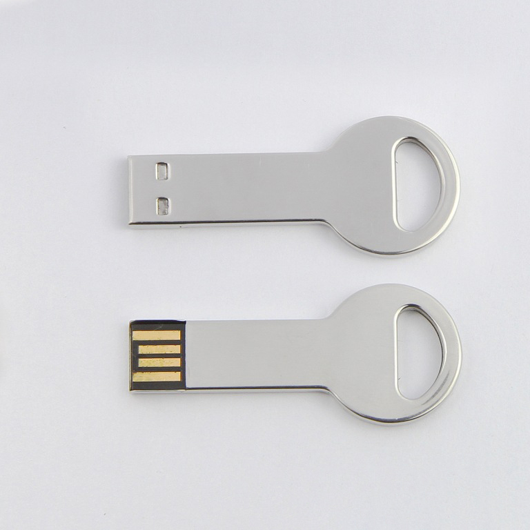 8 GB Silver Key Shaped USB 3.0 Flash Drive 2