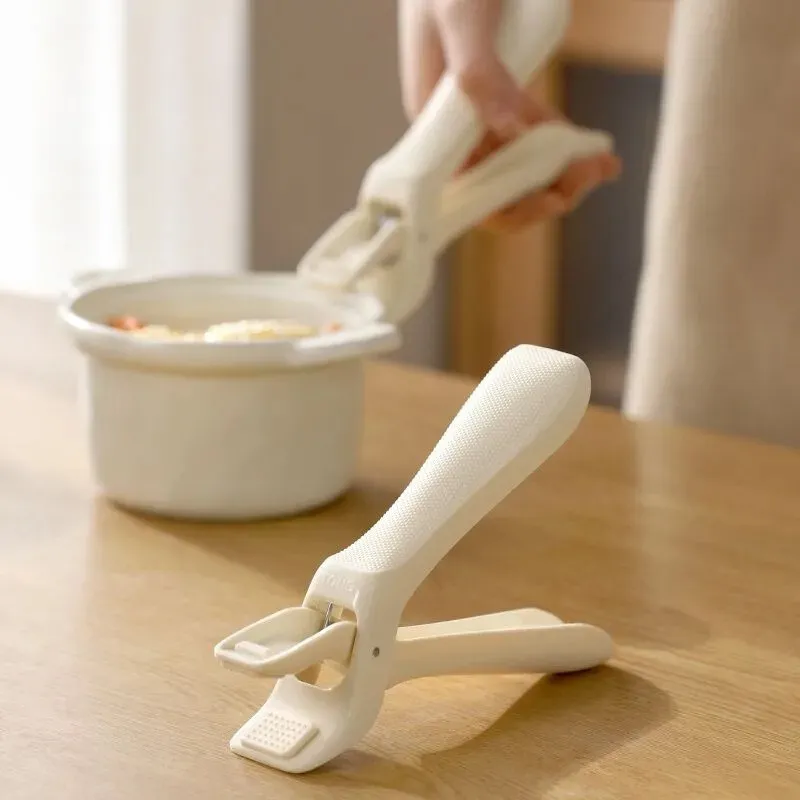 Heatproof Kitchen Clip With Silicone Grip 8
