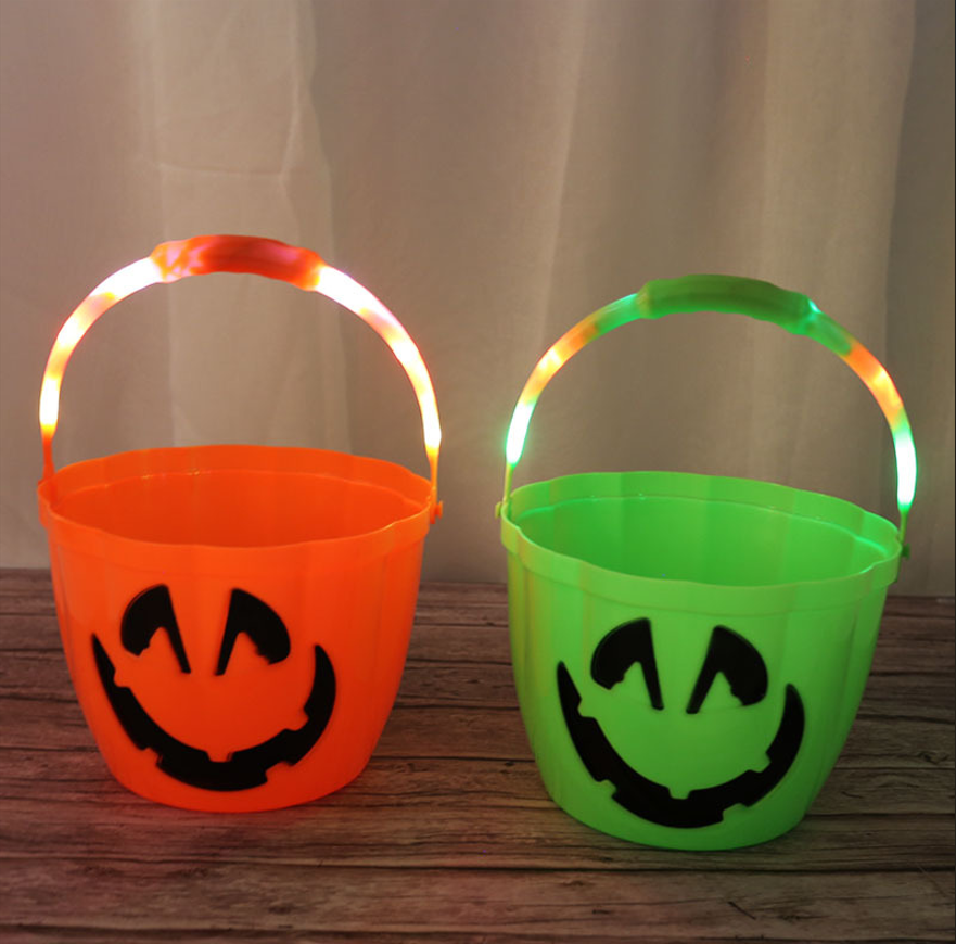 Halloween Plastic Candy Pumpkin Bucket With Flashlight 2
