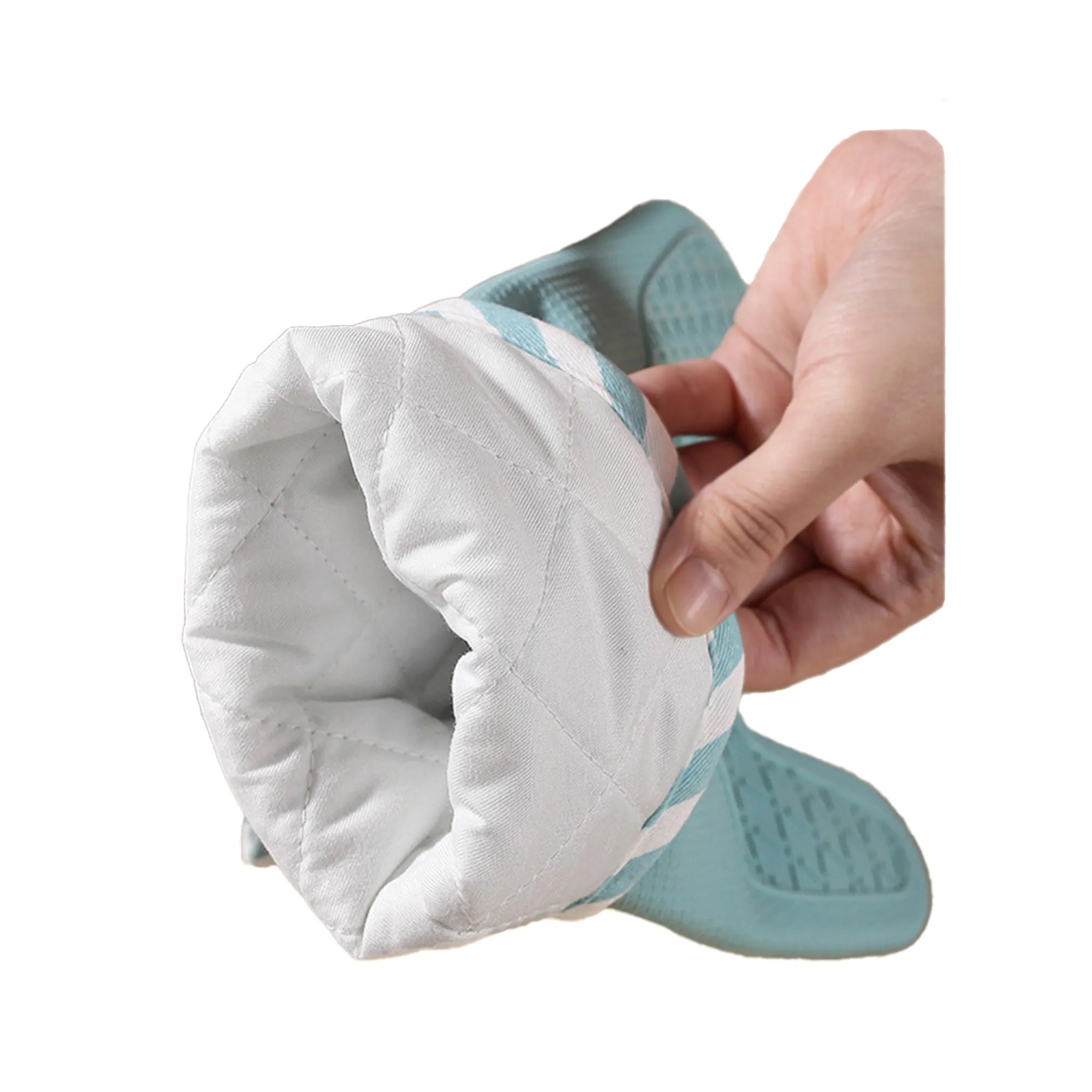 Checkered Silicone Oven Mitt 2