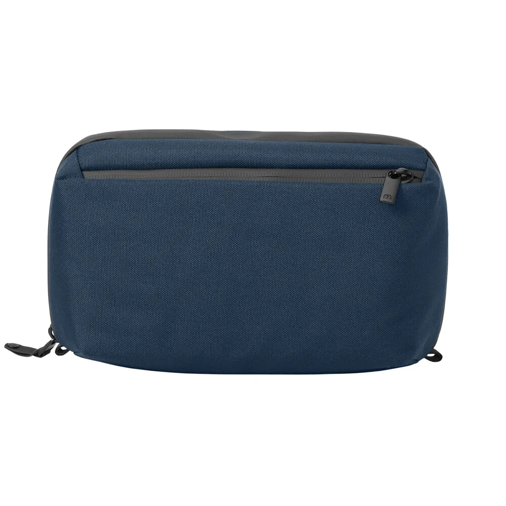 TravisMathew Approach Case 6