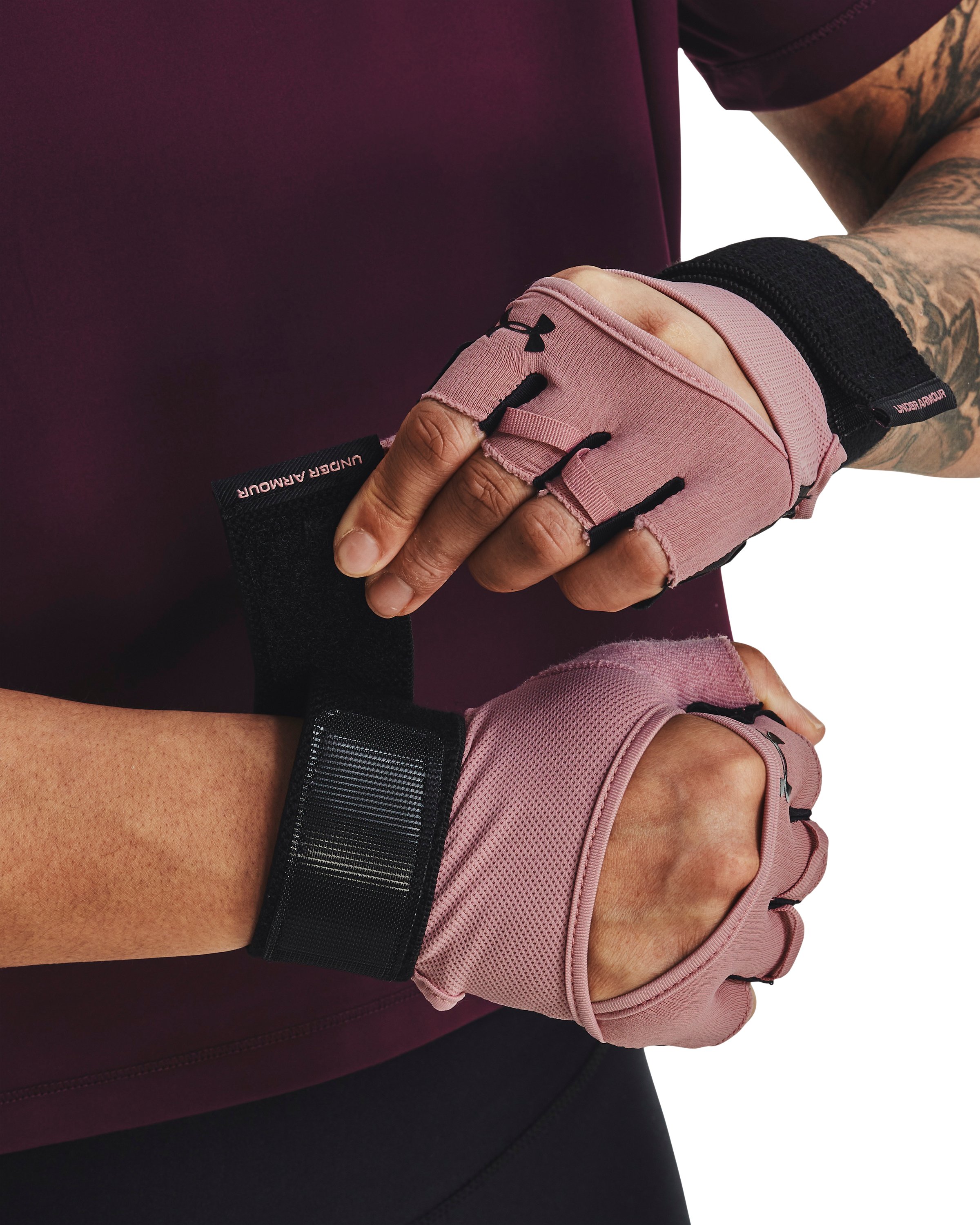 UA Weightlifting Women's Gloves 4