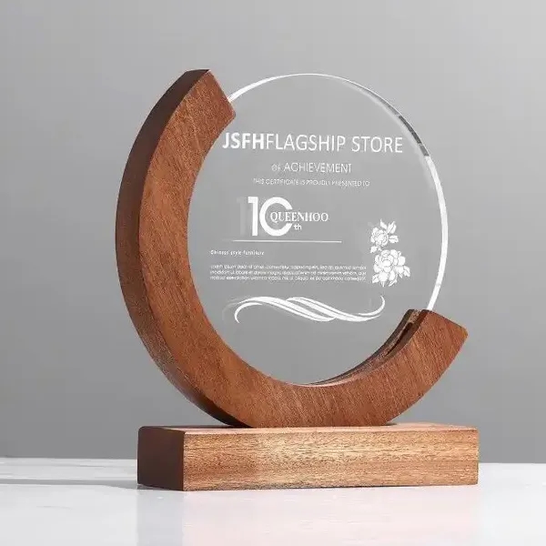 ROUND MOON WOOD AWARD 9