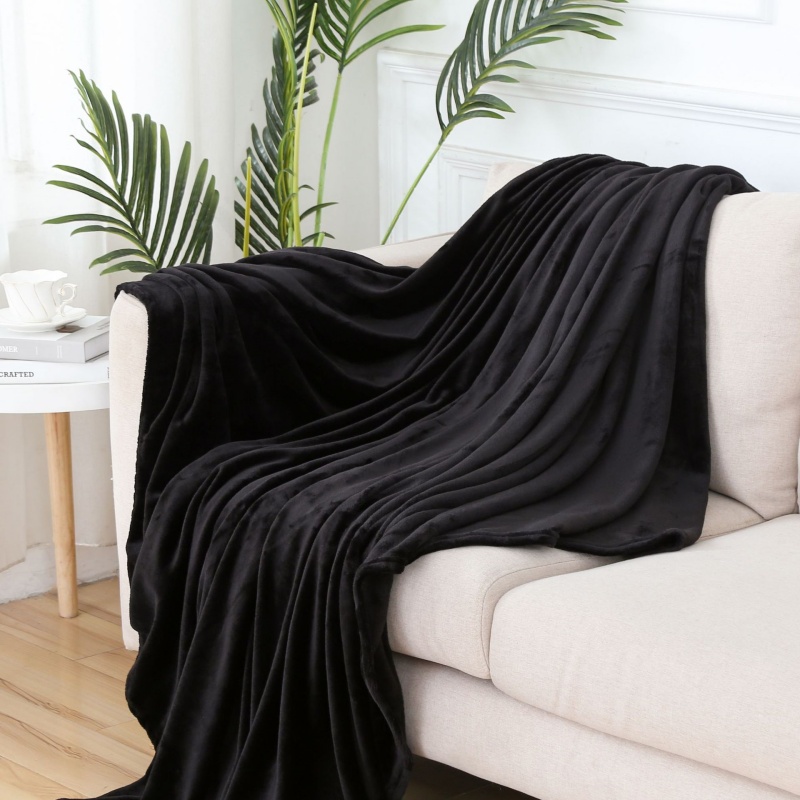 Warm Soft Faux Fur Flannel Blankets 3