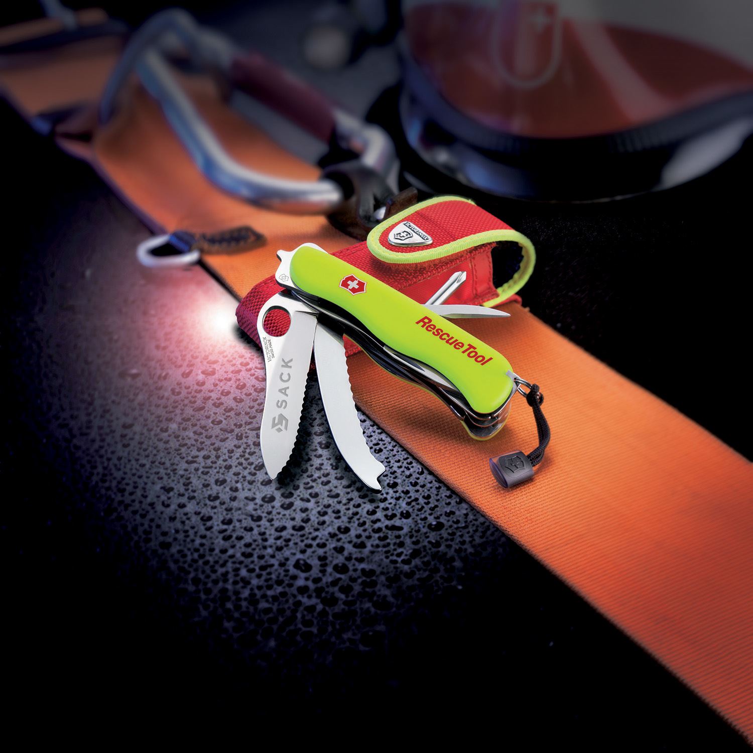 VICTORINOX® RESCUE TOOL 3