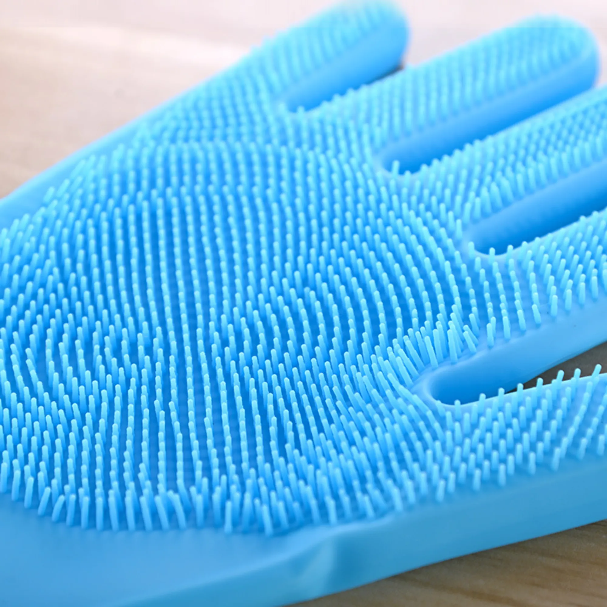 Multifunctional silicone gloves 9