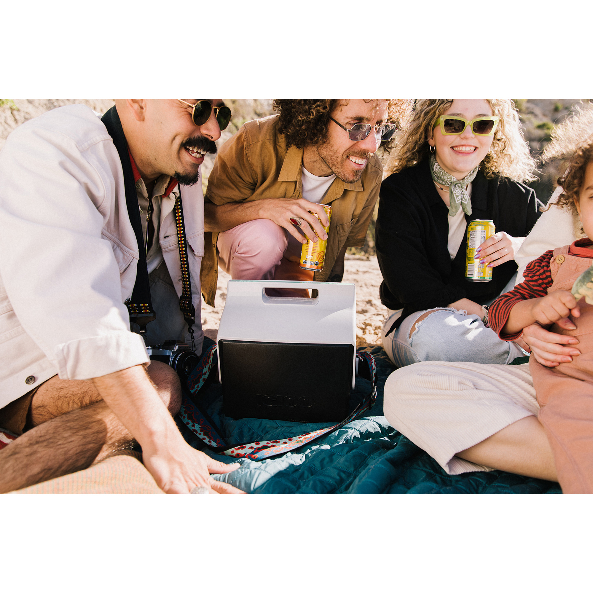 Igloo® Playmate Pal™ 7 Qt Cooler 4