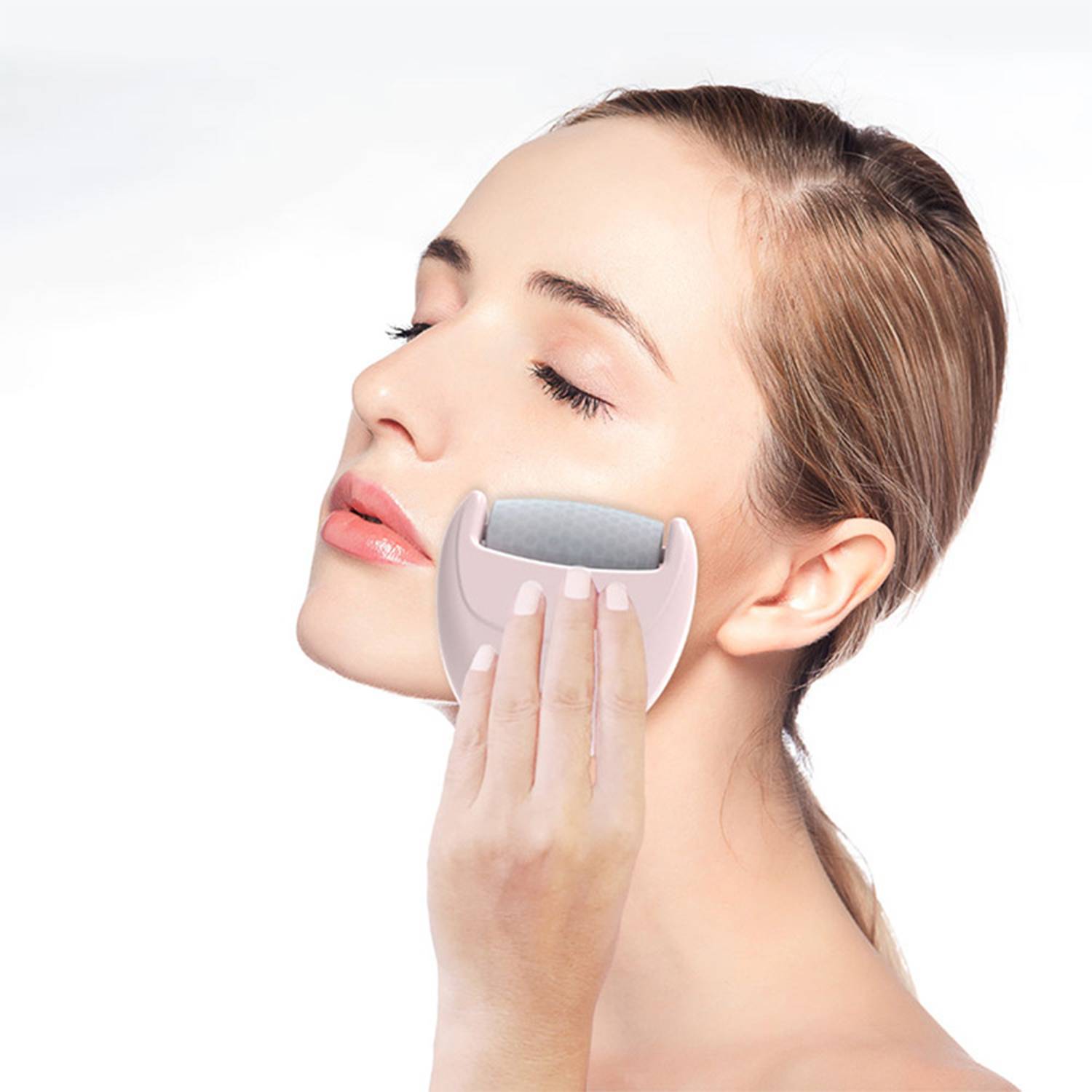 2-in-1 eye and face massage with a heart-shaped ice roller 5