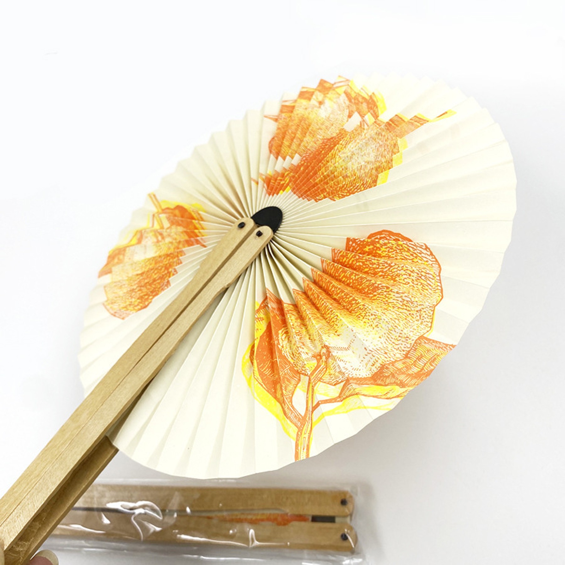 Folding Handheld Paper Fans 2