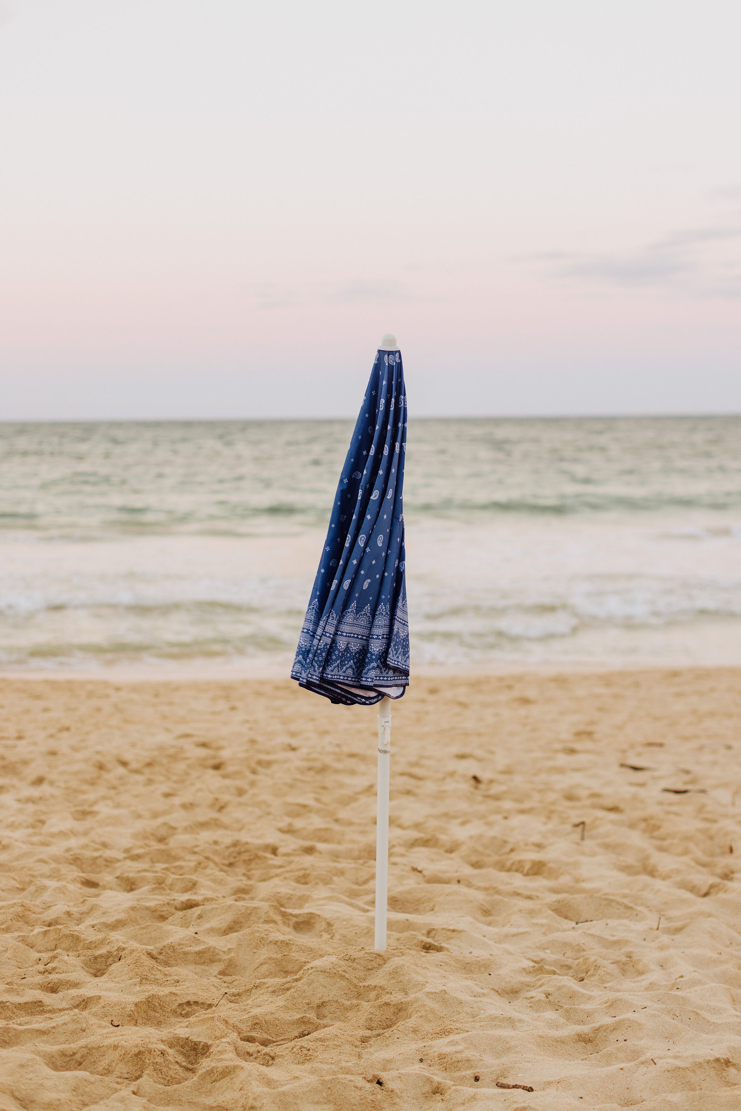 5.5 Ft. Portable Beach Umbrella 41