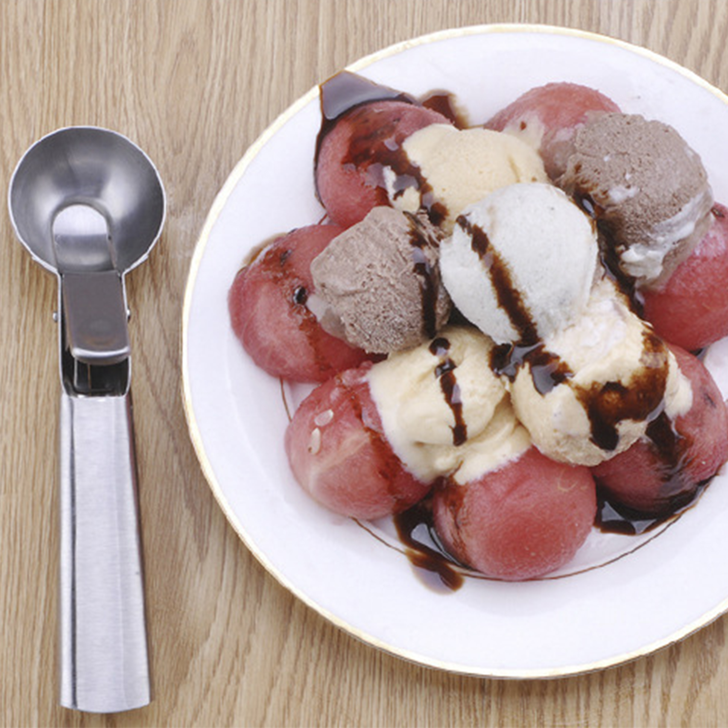 Stainless Steel Ice Cream Scoop 1