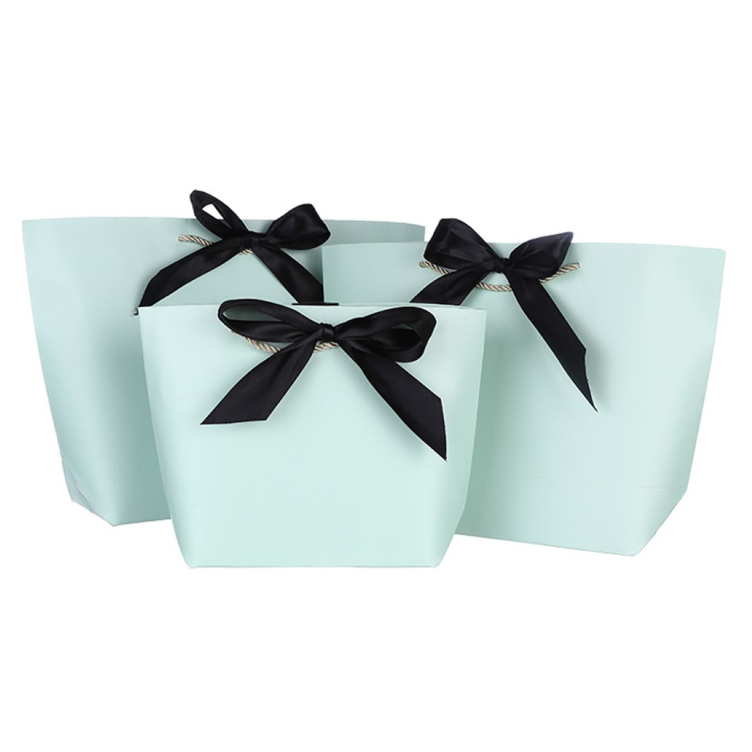 Ribbon gift box 2