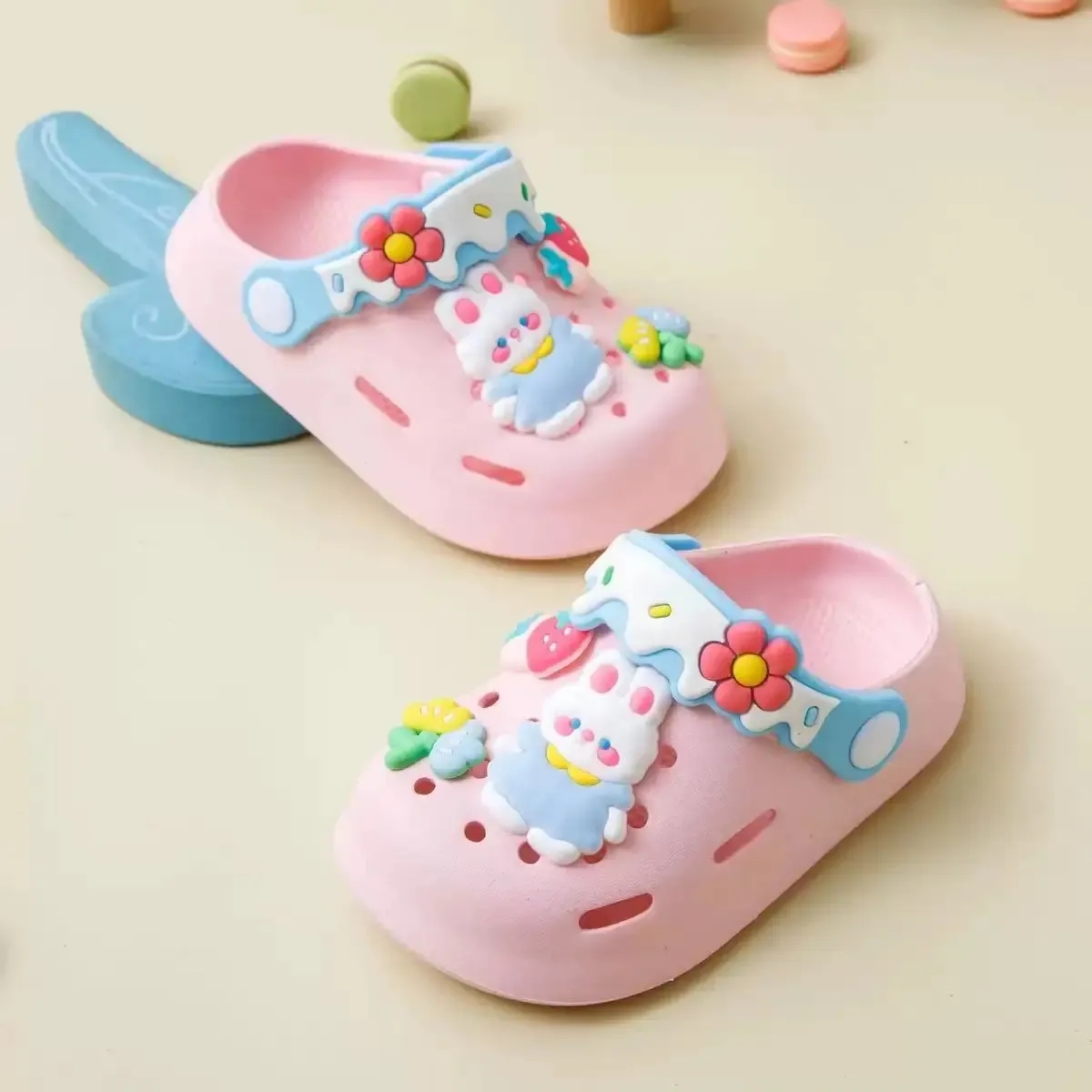 Kid's Waterproof EVA Closed-Toe Shoes 1