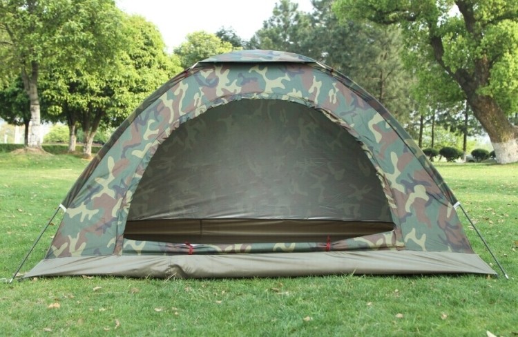 Our camo tent made by 210D polyester,it can be waterproof,easy to carry for outdoor 2