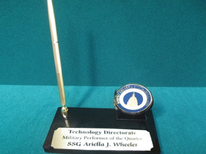 Acrylic Coin Holder And Pen Set 7