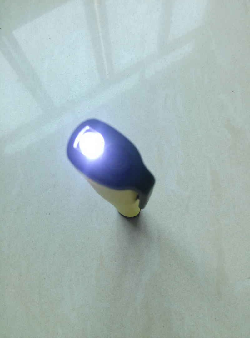 Penlight Flashlight With Magnetic Clip 1