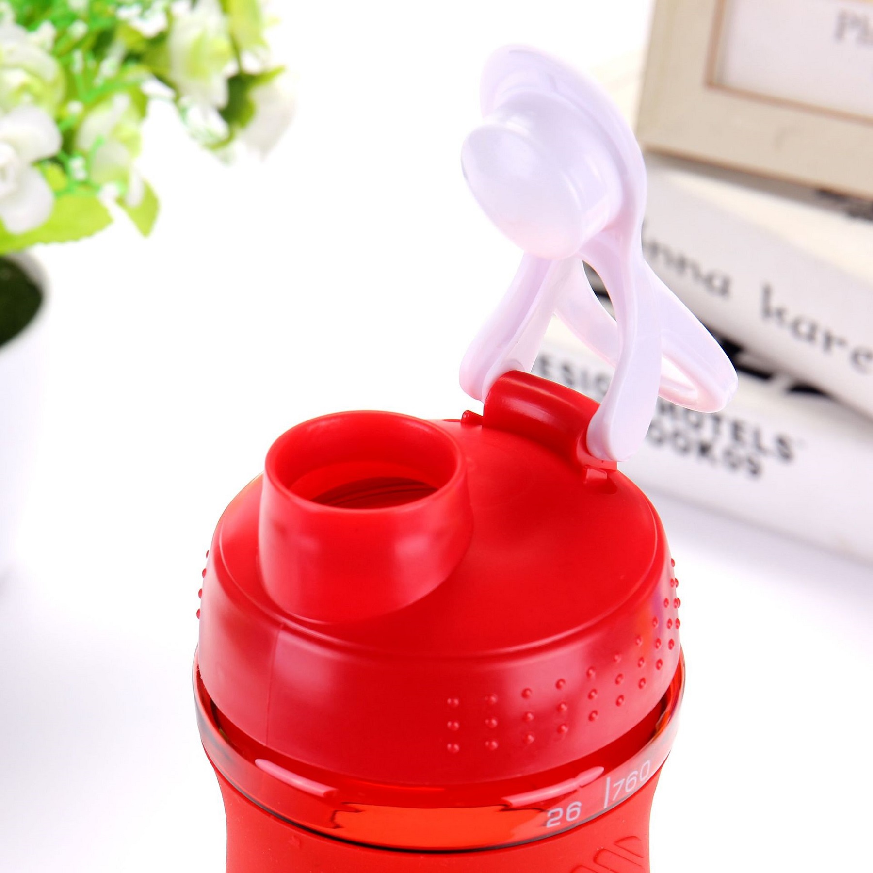 26 oz Shaker Bottle Perfect for Protein 5