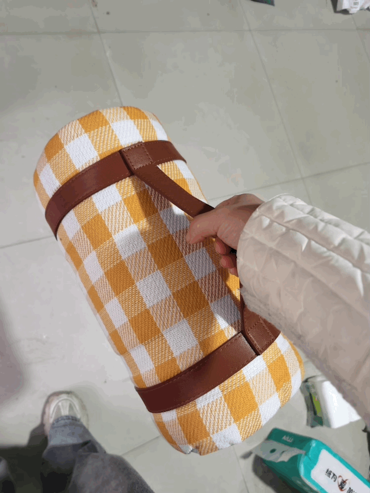 Outdoor Blanket for 6 to 8 Adults 8