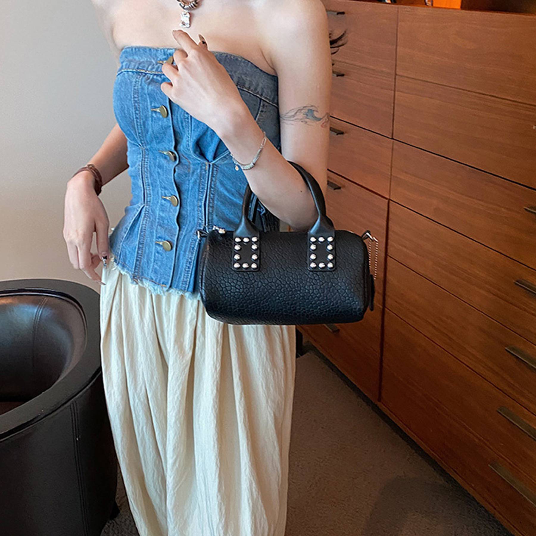 PU Leather Stylish Cylindrical Handbag Crossbody Bag 1