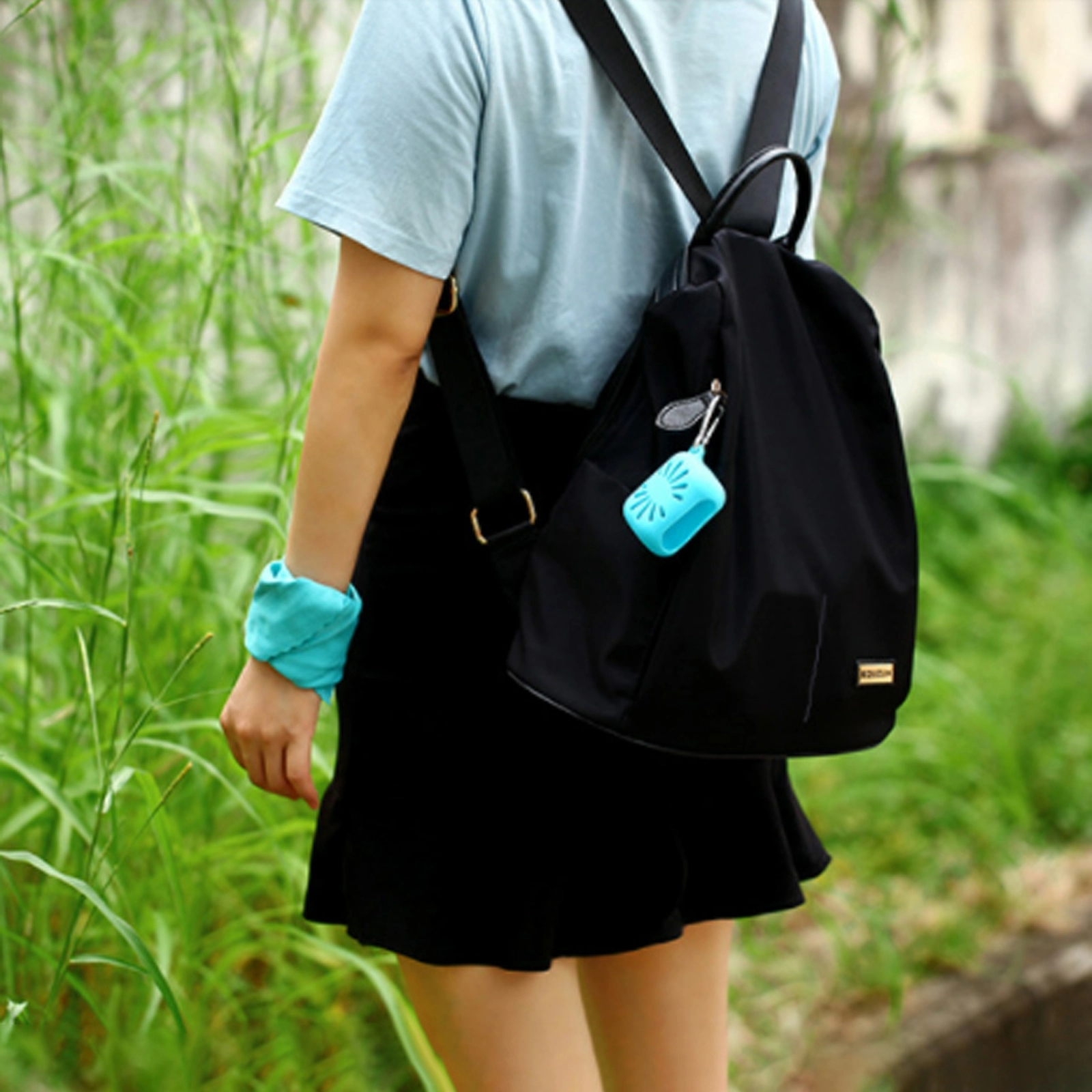 Microfiber Towel with Portable Silicone Case 3