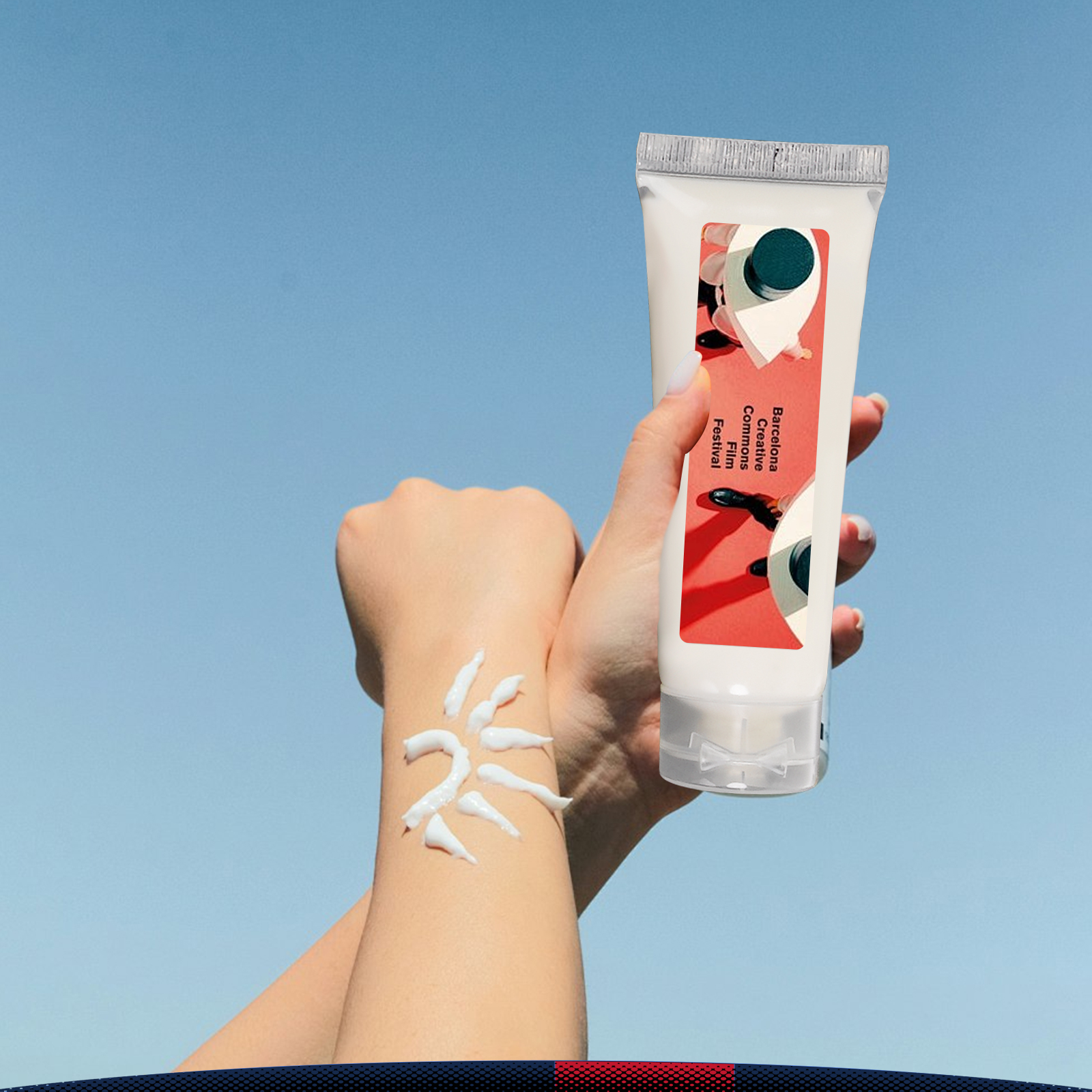 1 oz. Noelie SPF 30 Squeeze Tube Sunscreen 5