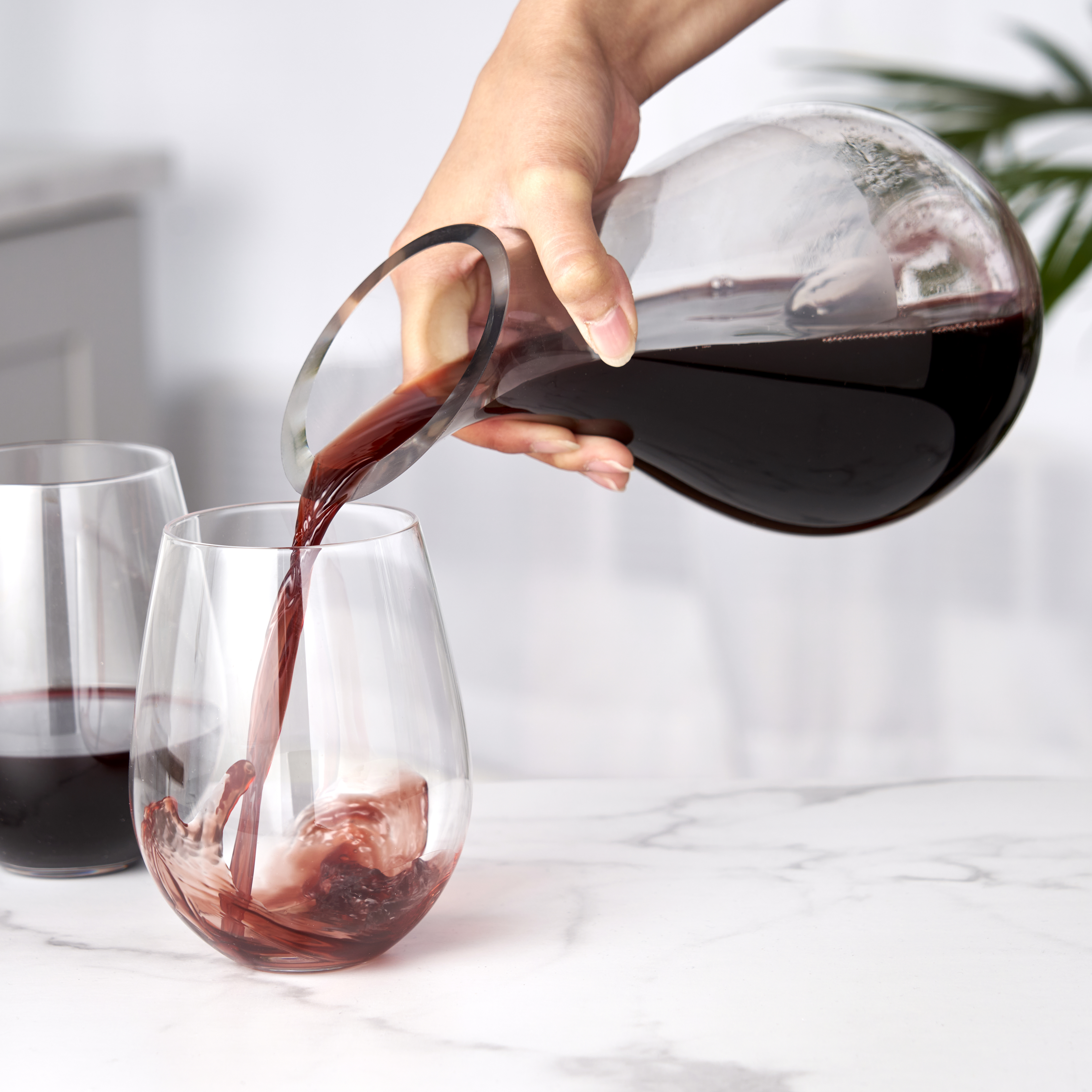 True® Centerpiece Tabletop Decanter 3
