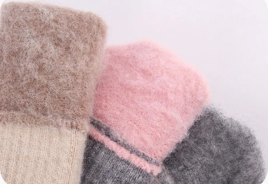 Knit Gloves 2