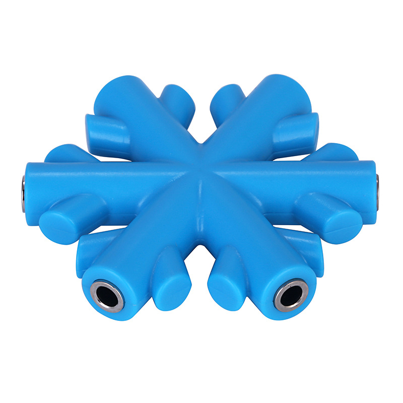 Snowflake Shaped Headphone Splitter 2