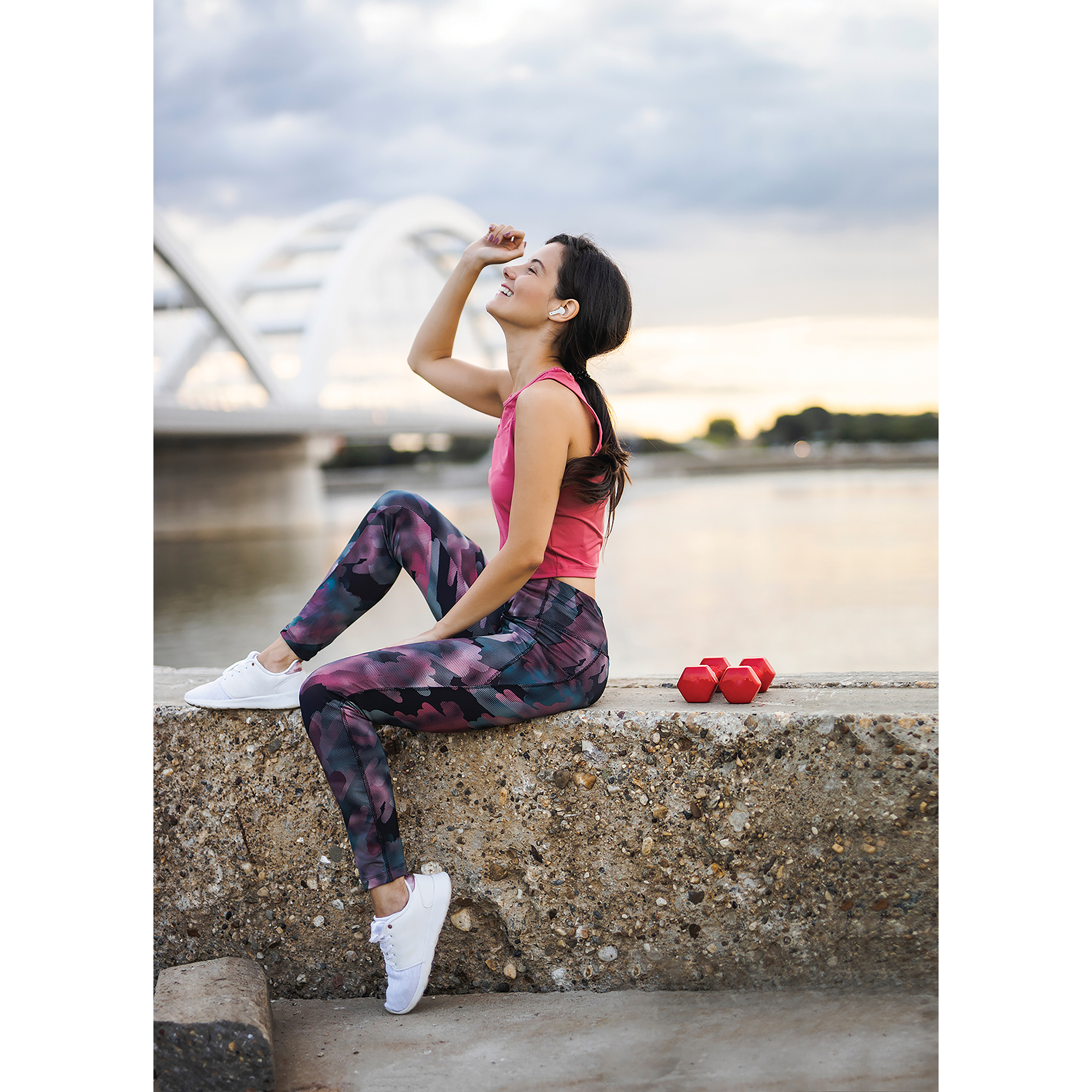 iLive™ Truly Wireless Earbuds with Active Noise Canceling 1