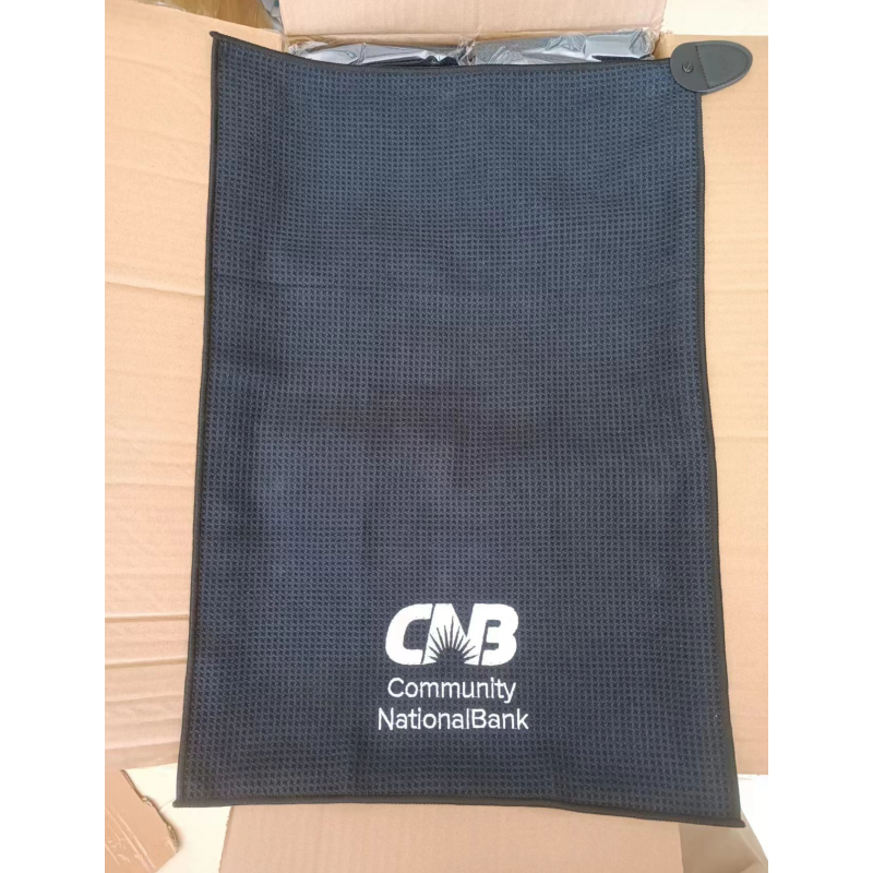 Magnetic Microfiber Golf Towel 2
