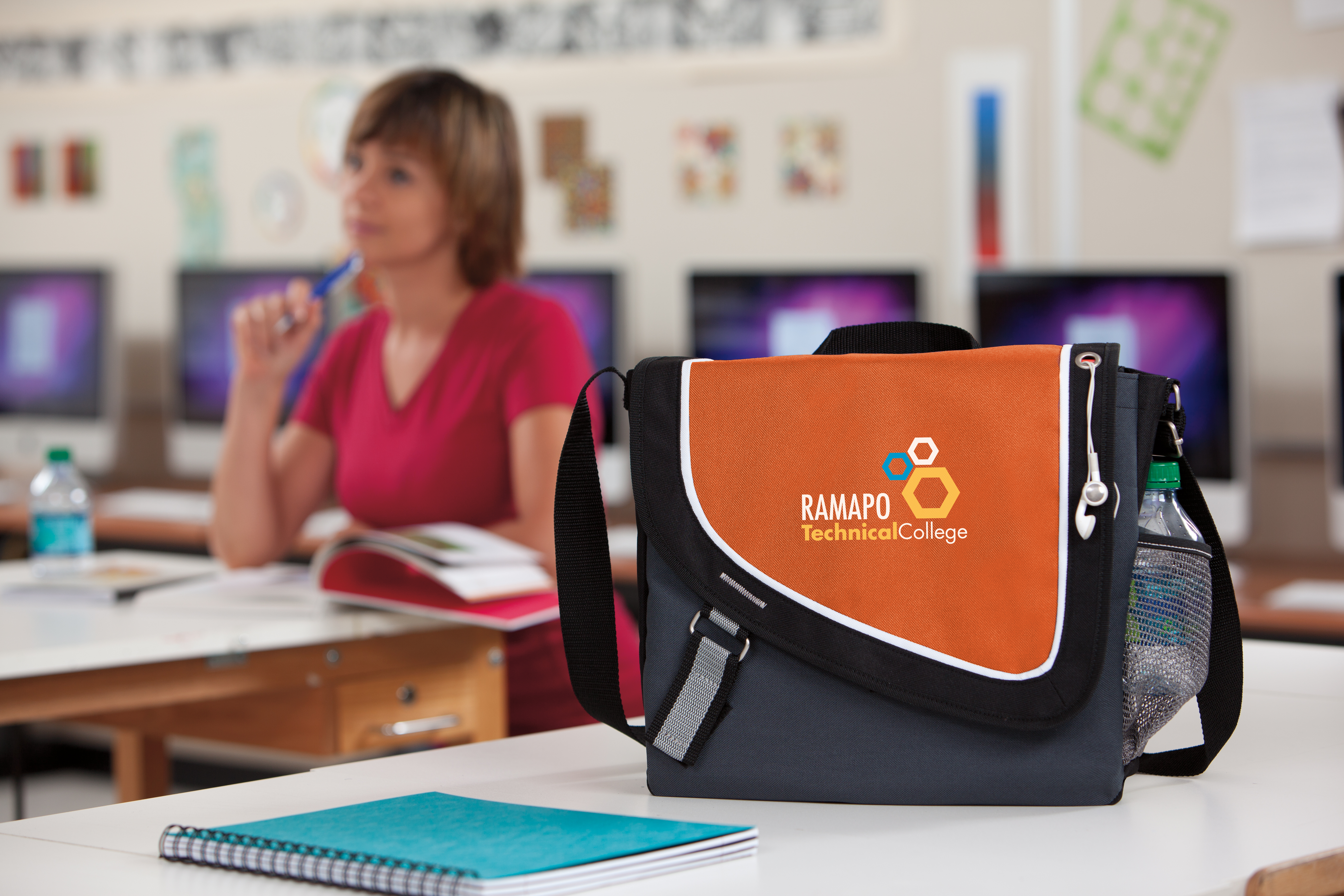 Atchison® A Step Ahead Messenger 3