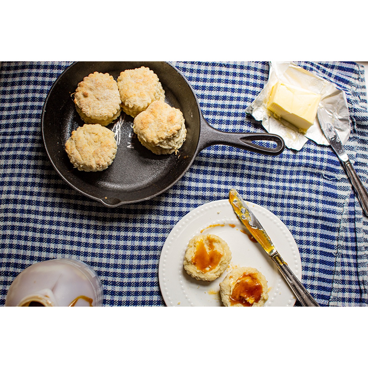 Lodge® 8" Cast Iron Skillet 1