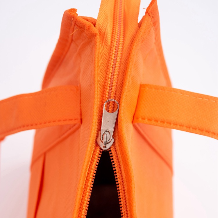 Non Woven Cooler Bag with Top Zip Closure 12