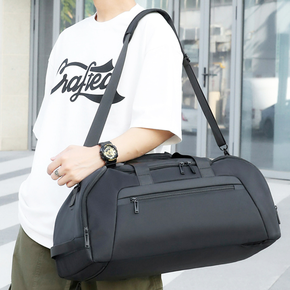 Travel Duffel Bag with Independent Shoe Compartment 4