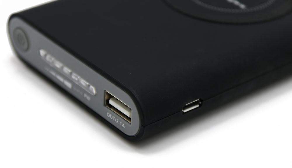 SnapCharge Magnetic Pocket Power Bank 3