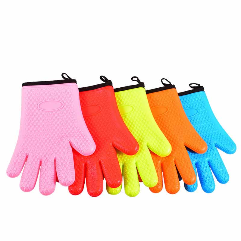 Silicone mitt most versatile heat-resistant kitchen tool 1