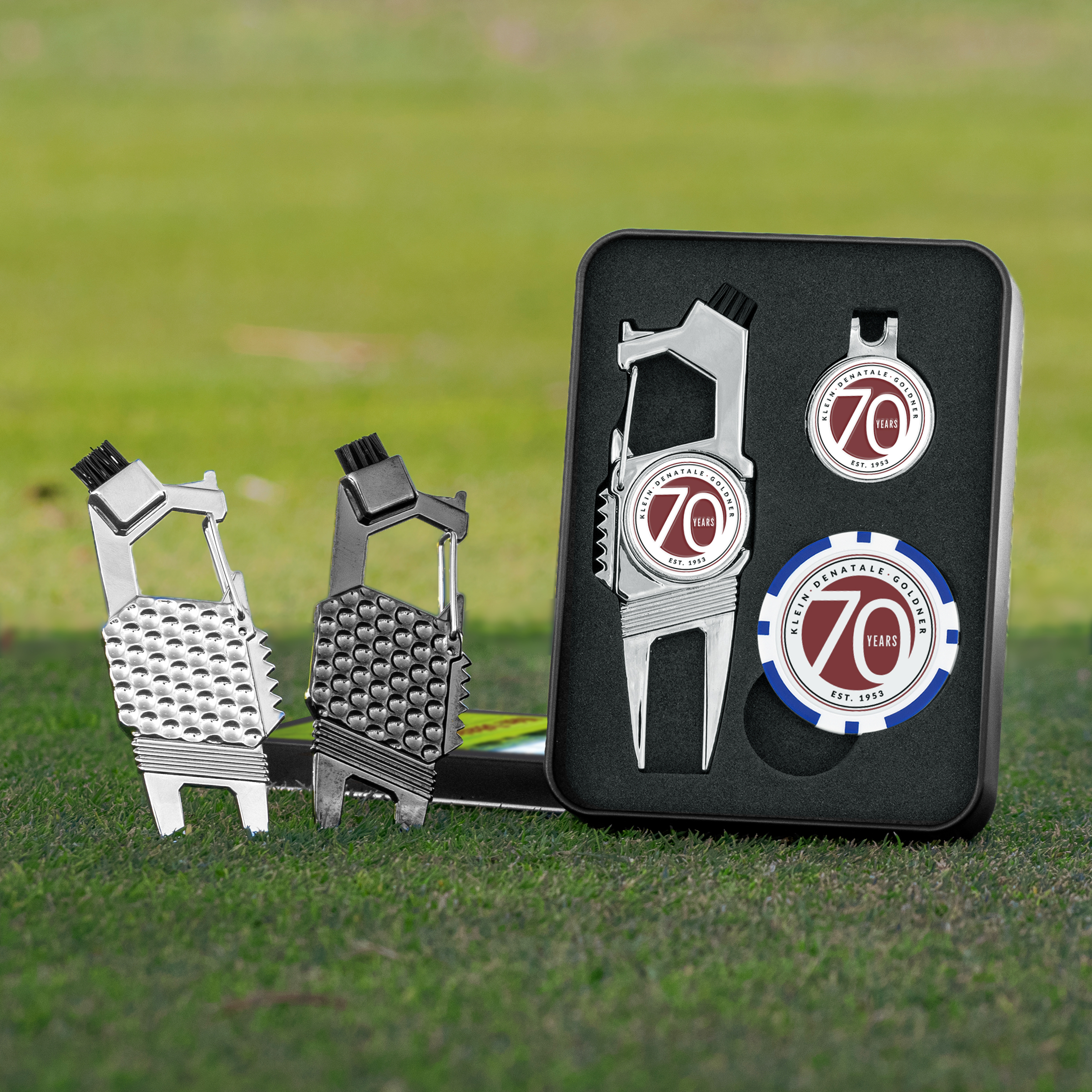 Golf n' Brew Divot Tool Set w/ Poker Chip 7