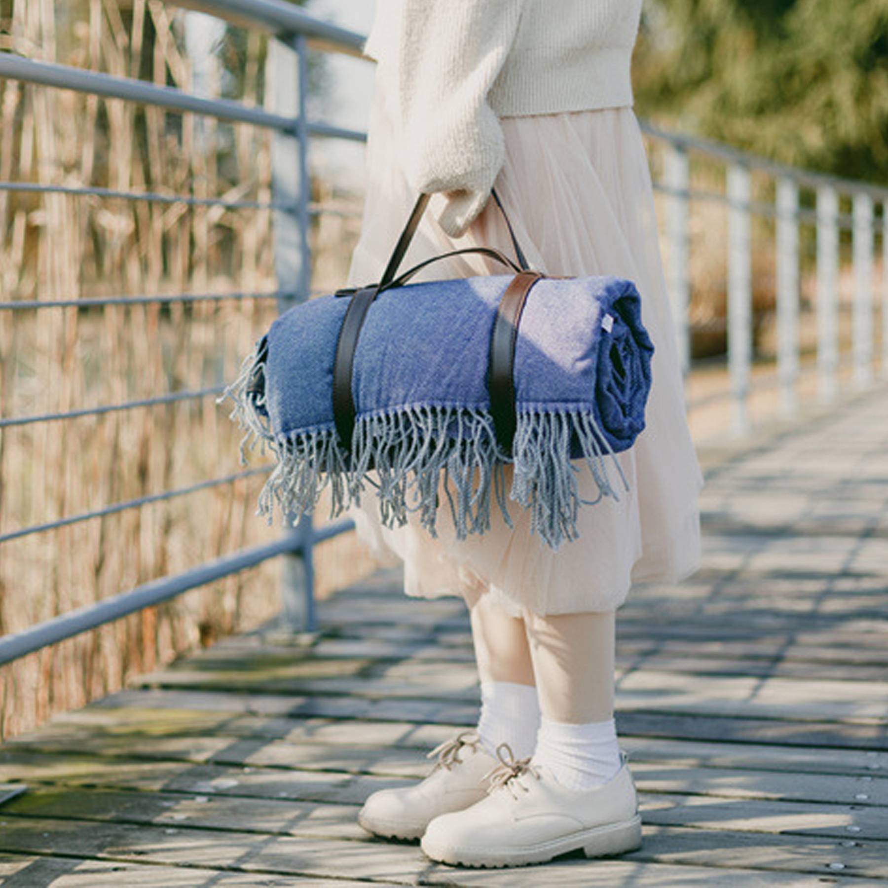Portable picnic blanket with leather handle and tassel 1