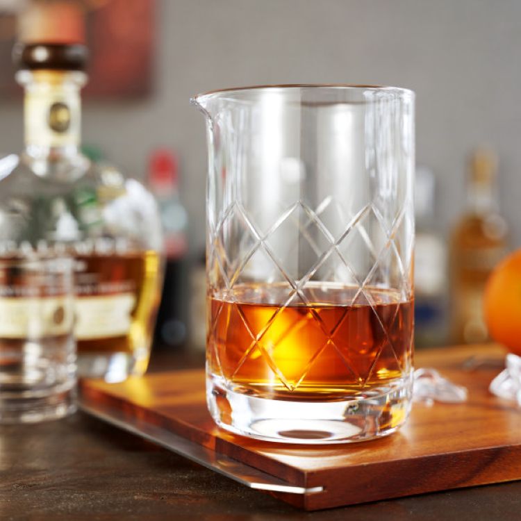 Viski® Large Cut-Crystal Mixing Glass 9