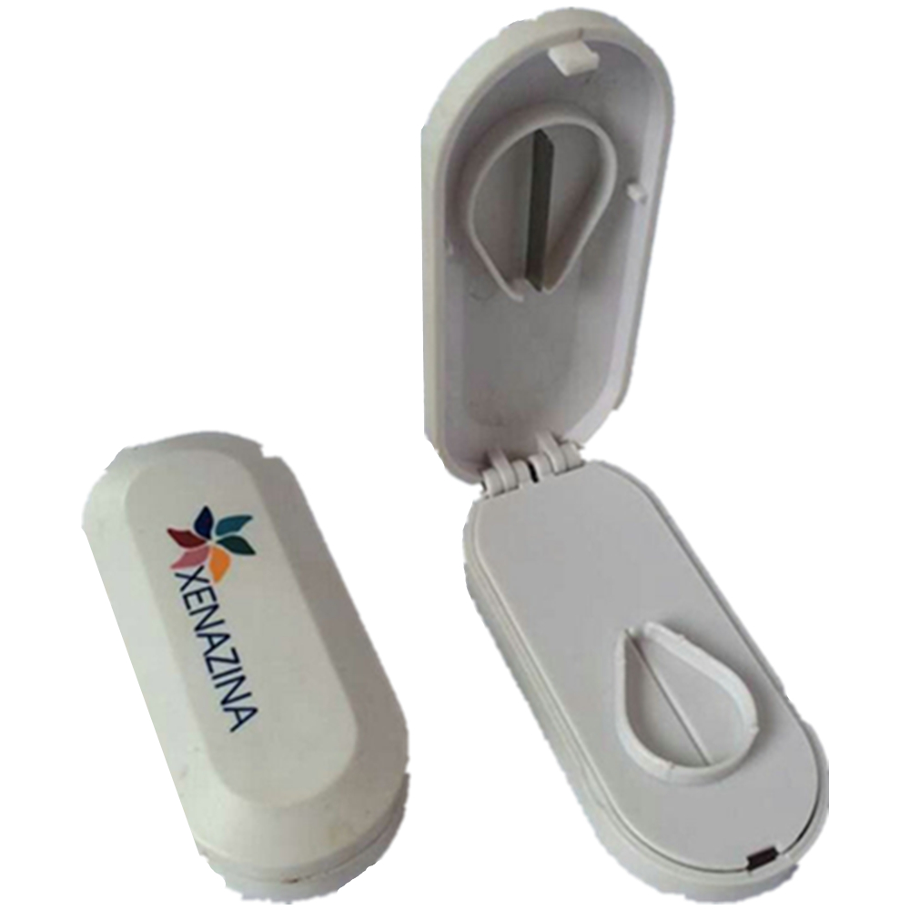 Oval Pill Case With Cutter 3