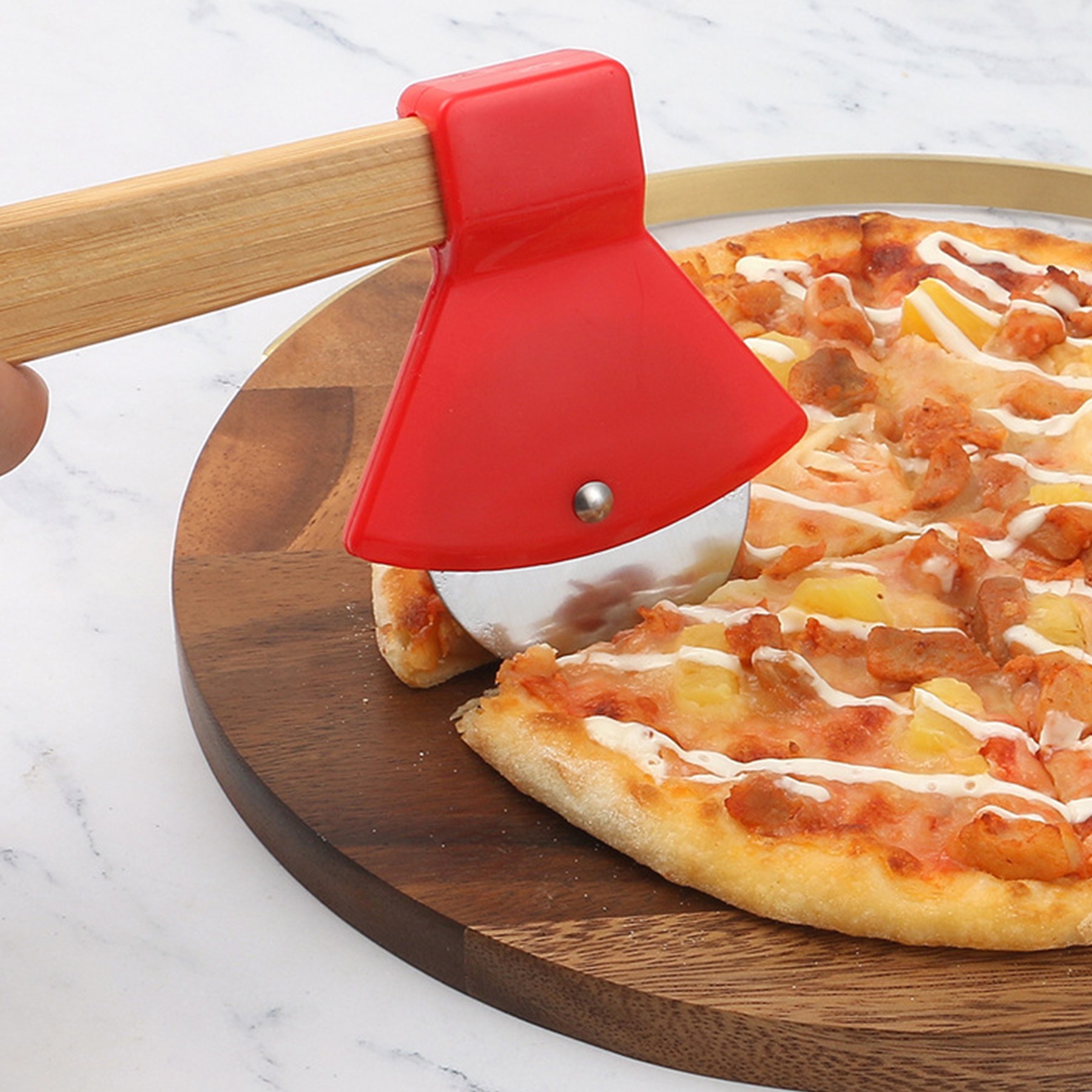 Axe-shaped Pizza Cutter 3