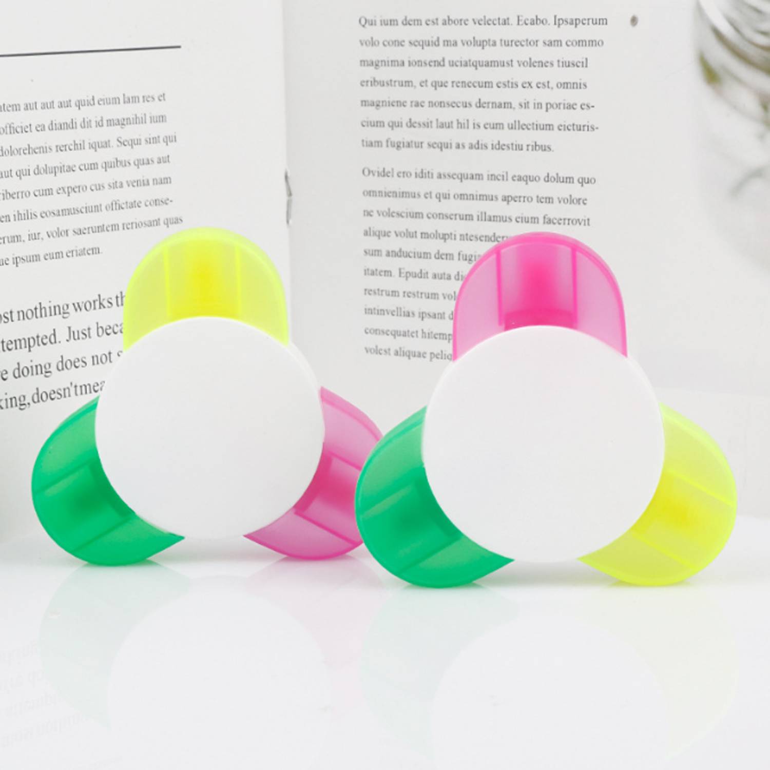 3-in-1 Fluorescent Highlighter Pen 4